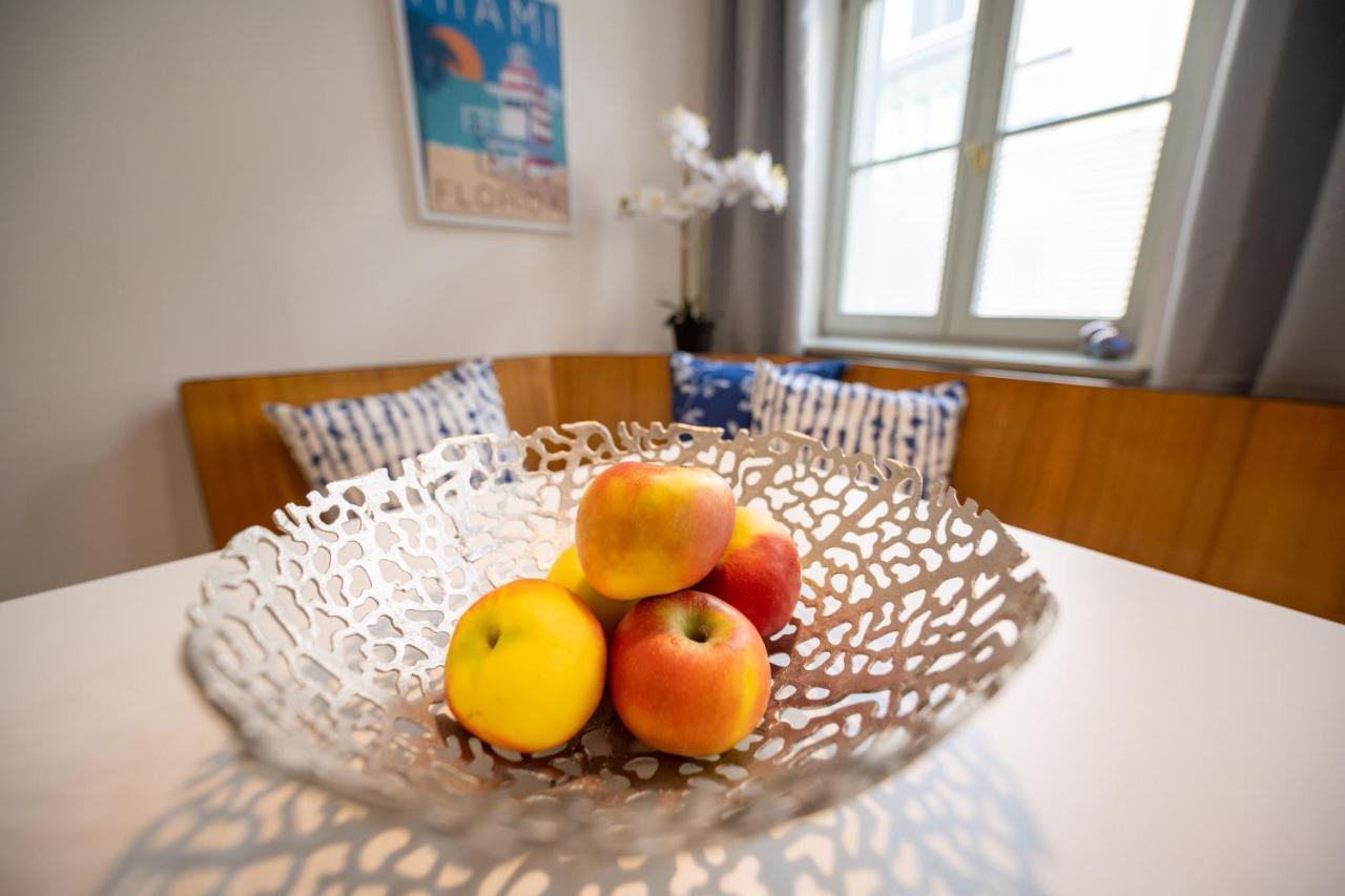 Apartment Grosse Altstadtwohnung In Lage Zentrum *